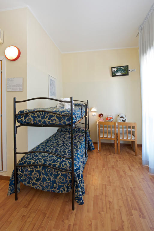 Hotel Garden Κατόλικα Δωμάτιο φωτογραφία