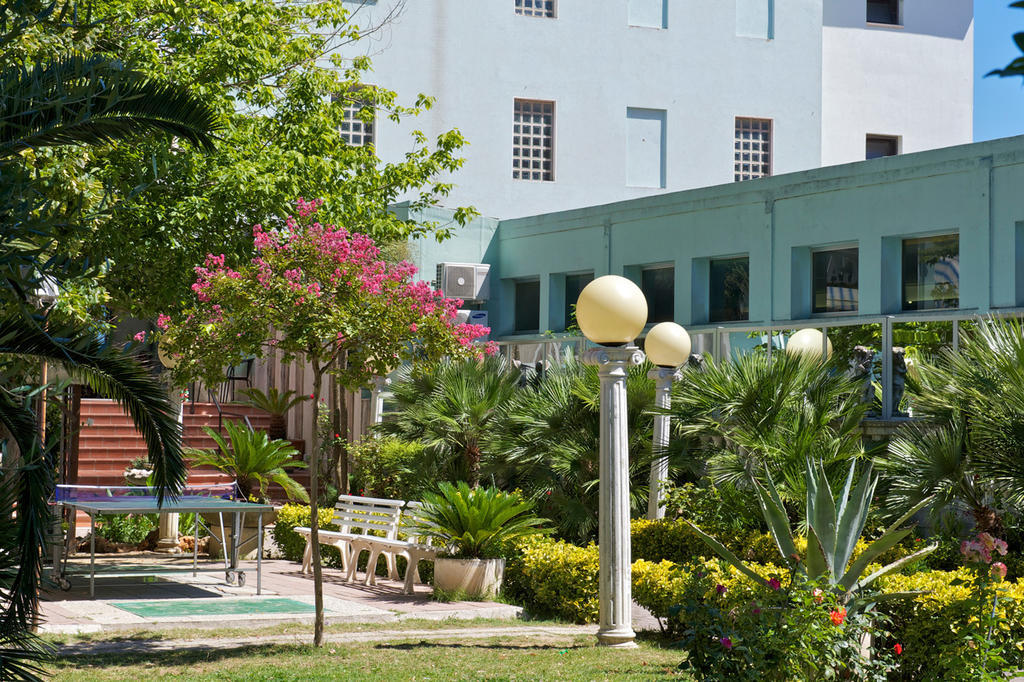 Hotel Garden Κατόλικα Εξωτερικό φωτογραφία